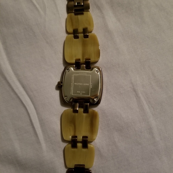 Michael Kors watch - Picture 3 of 3